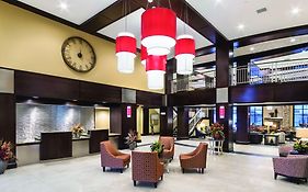 Clubhouse Hotel & Suites Fargo